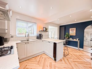 Photo 11- click for photo gallery